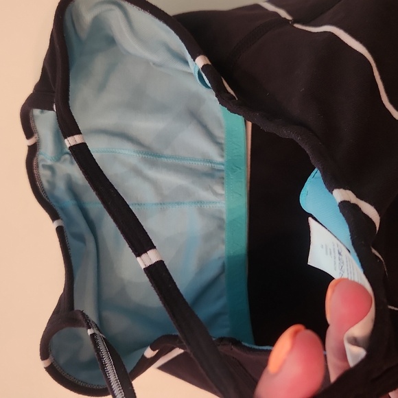 Ivivia Black White Striped Fitted Strappy Tank Size 12 - Picture 8 of 9